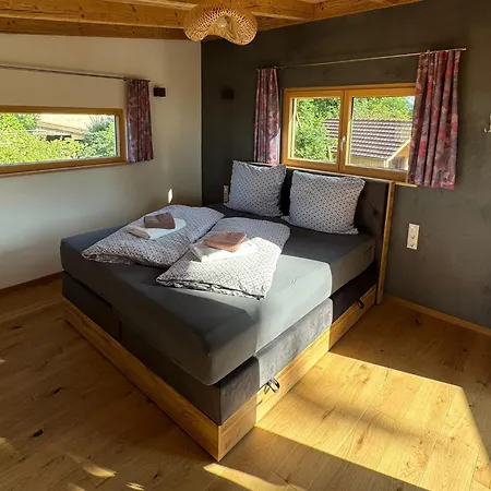 Feriengarten Mit Schlafhaeusern