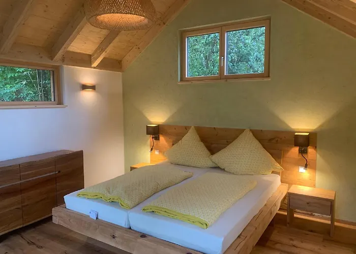 Feriengarten Mit Schlafhaeusern Herberg Burgsalach